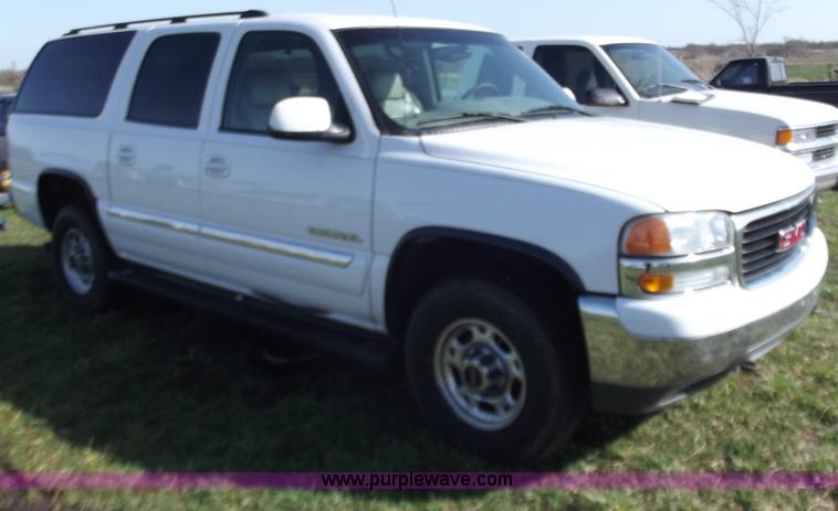 image for item D3685 2000 GMC Yukon XL K2500 SLT SUV