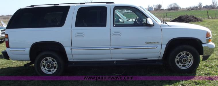image for item D3685 2000 GMC Yukon XL K2500 SLT SUV
