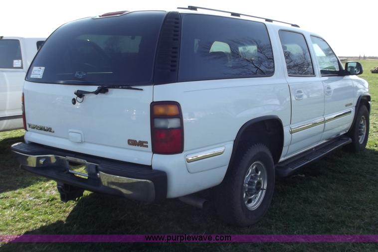 image for item D3685 2000 GMC Yukon XL K2500 SLT SUV