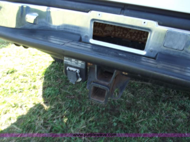 image for item D3685 2000 GMC Yukon XL K2500 SLT SUV