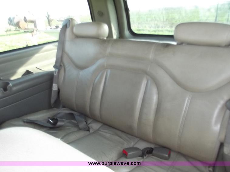 image for item D3685 2000 GMC Yukon XL K2500 SLT SUV