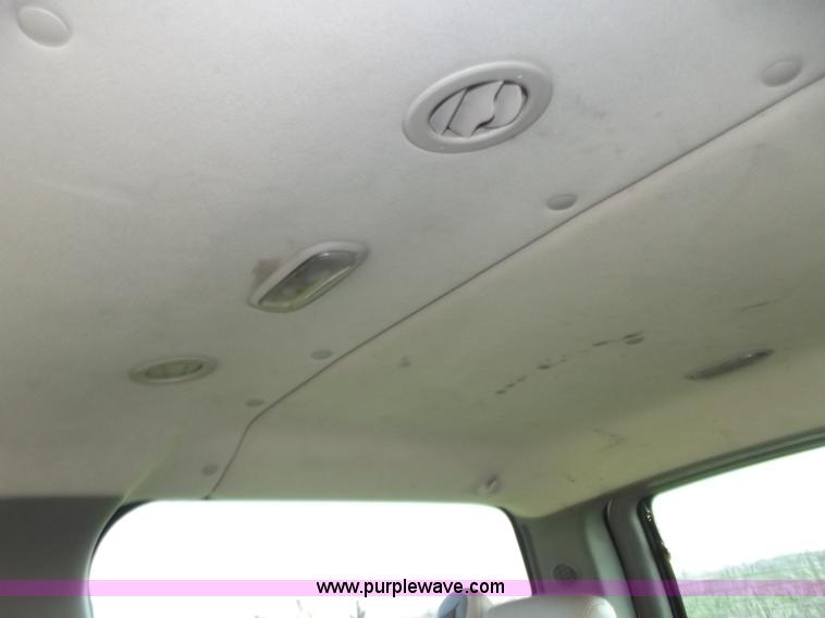 image for item D3685 2000 GMC Yukon XL K2500 SLT SUV