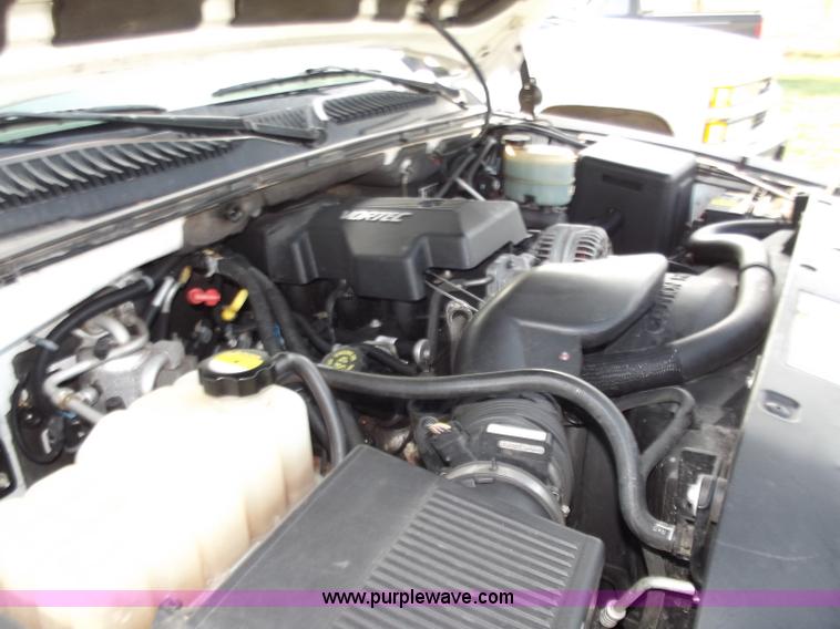 image for item D3685 2000 GMC Yukon XL K2500 SLT SUV