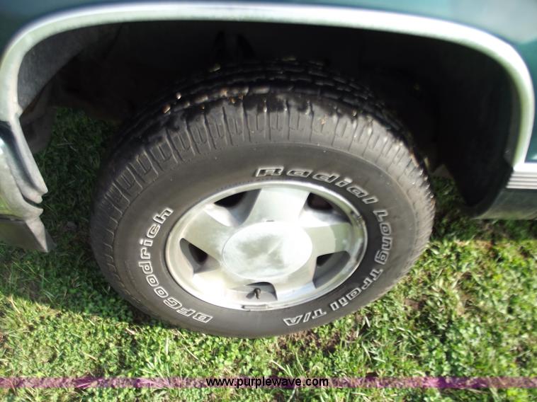 image for item D3703 1997 Chevrolet Tahoe K1500 LT SUV