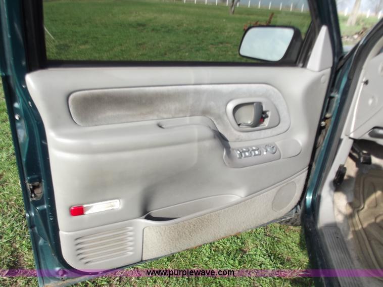 image for item D3703 1997 Chevrolet Tahoe K1500 LT SUV