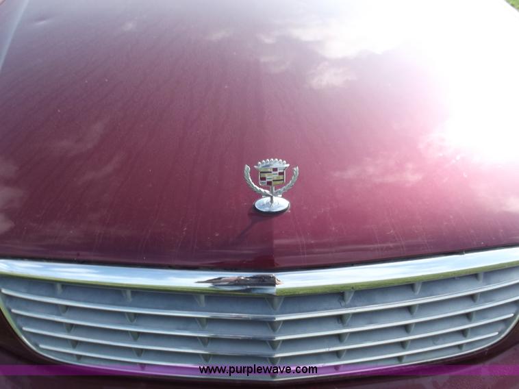 image for item D3704 2000 Cadillac DeVille
