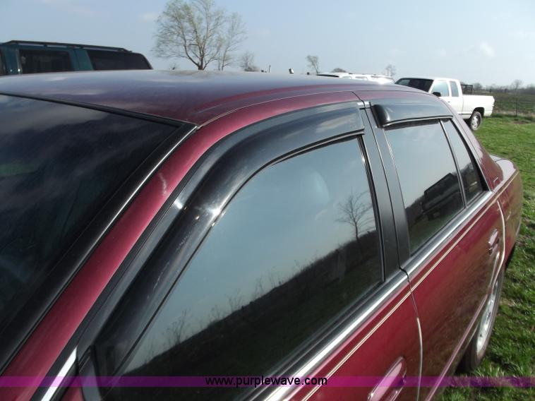 image for item D3704 2000 Cadillac DeVille