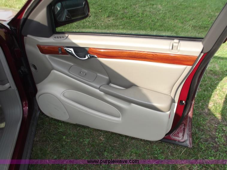 image for item D3704 2000 Cadillac DeVille