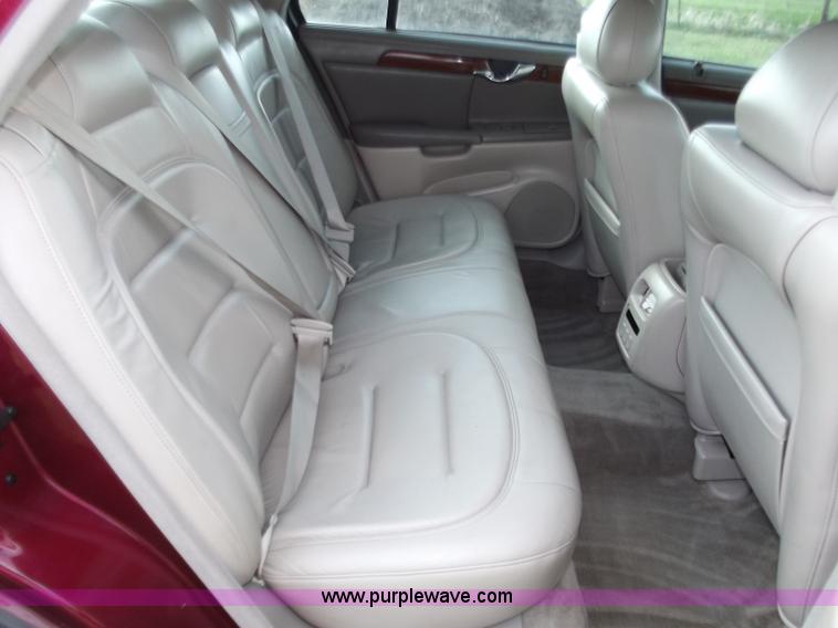image for item D3704 2000 Cadillac DeVille