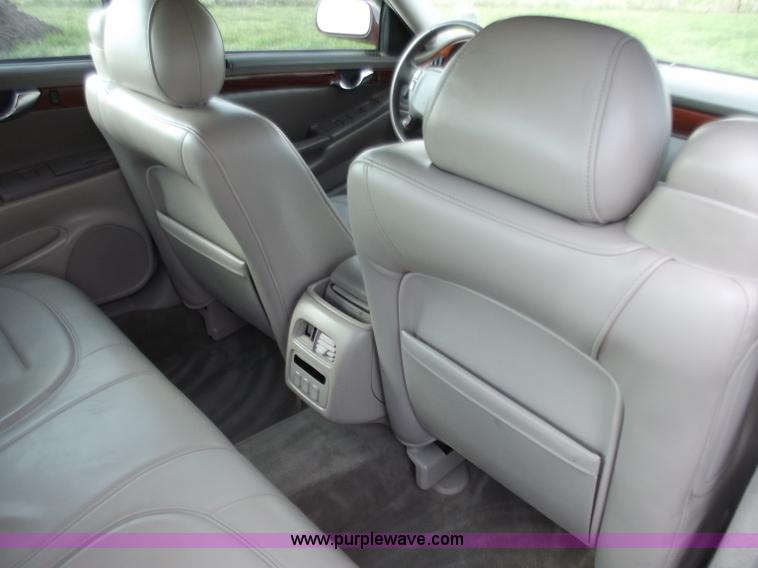 image for item D3704 2000 Cadillac DeVille