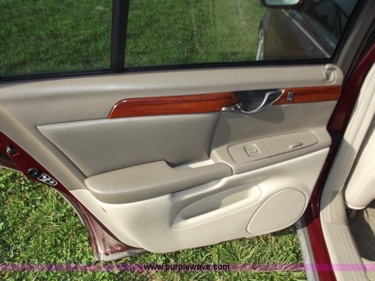 image for item D3704 2000 Cadillac DeVille