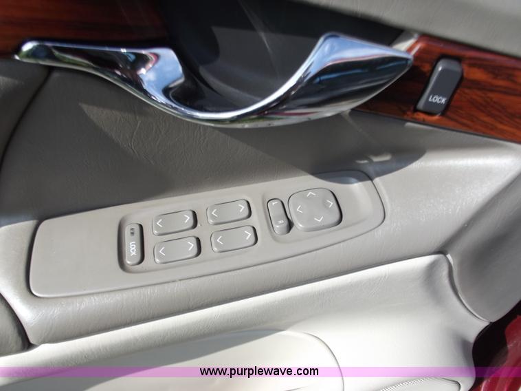 image for item D3704 2000 Cadillac DeVille