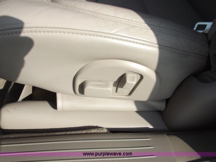 image for item D3704 2000 Cadillac DeVille