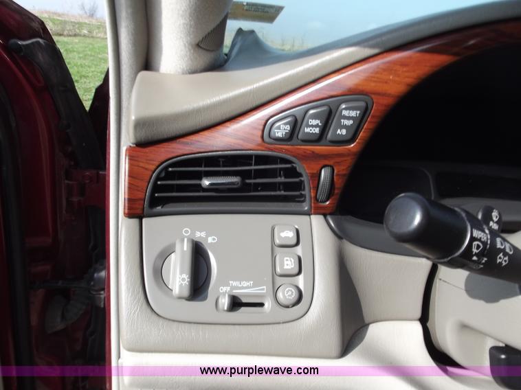 image for item D3704 2000 Cadillac DeVille