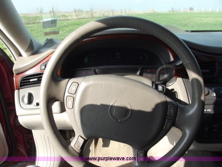 image for item D3704 2000 Cadillac DeVille