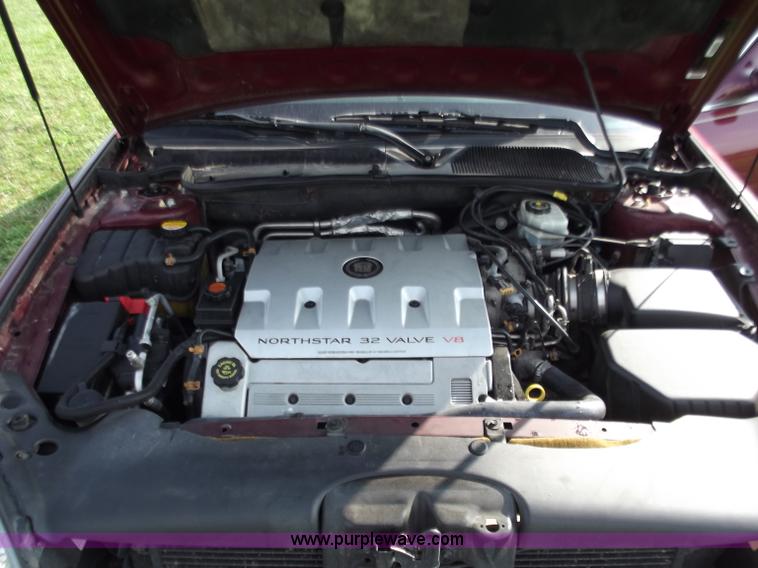 image for item D3704 2000 Cadillac DeVille