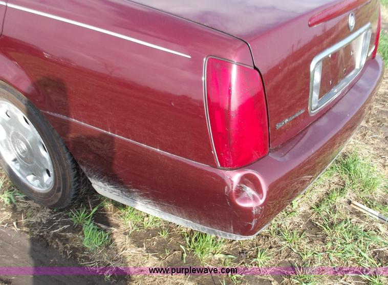 image for item D3704 2000 Cadillac DeVille