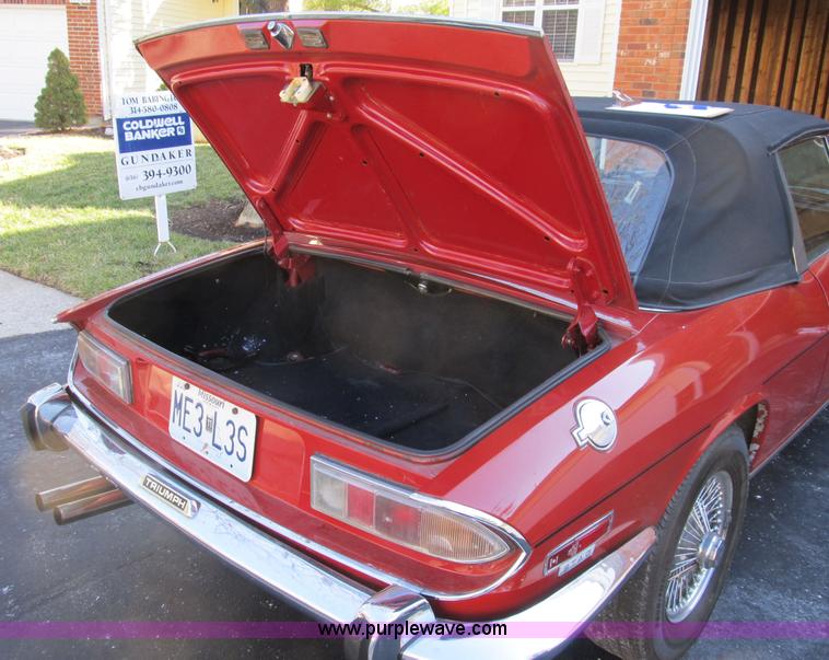 image for item D9308 1973 Triumph Stag convertible