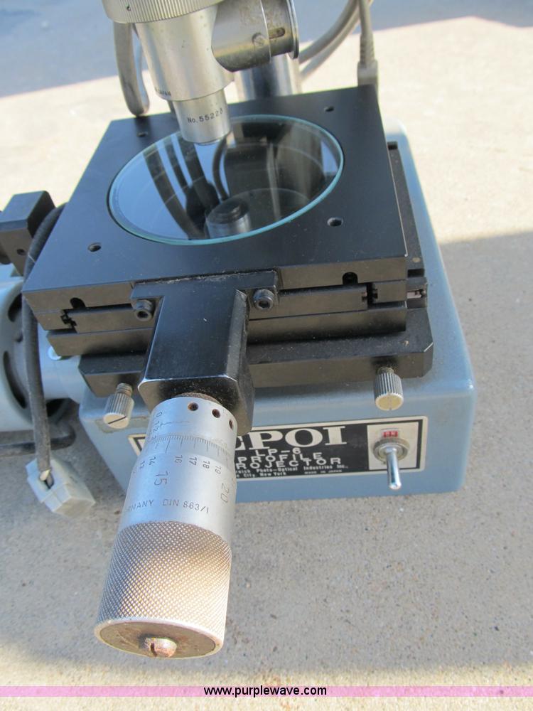 image for item D9319 Excel Metallurgical machine tooling profile projector