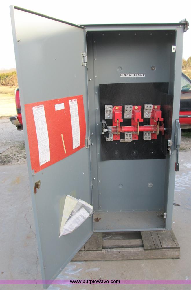 image for item D9322 Square D 1,200 amp disconnect box