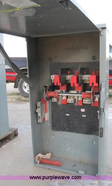 image for item D9323 Square D 600 amp disconnect box