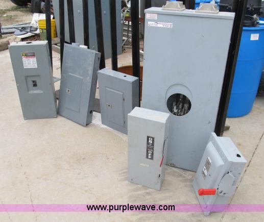 image for item D9324 Assorted panel boxes