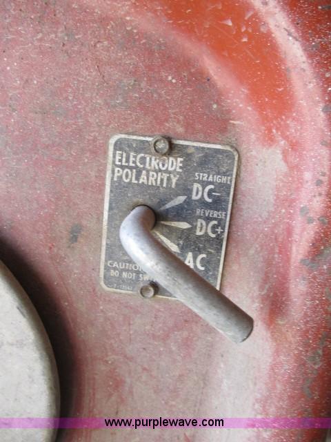 image for item D9364 Lincoln Idealarc 250 arc welder