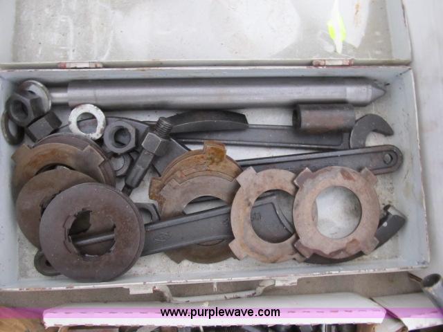 image for item D9429 Assorted machine tooling