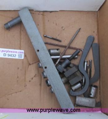 image for item D9432 Assorted machine tooling