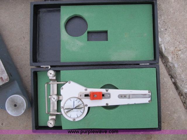 image for item D9432 Assorted machine tooling