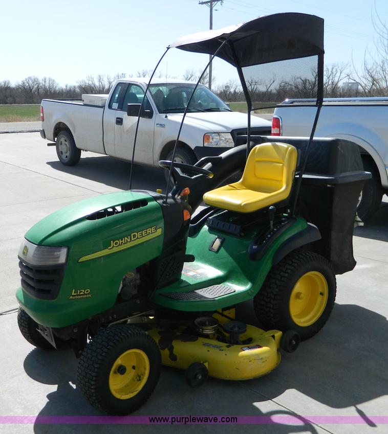 image for item E9453 John Deere L120 lawn mower