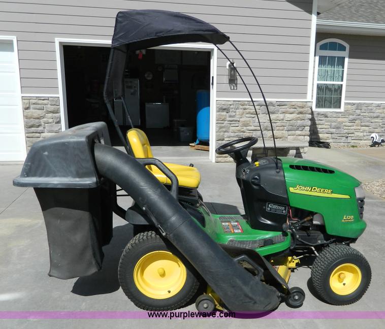 image for item E9453 John Deere L120 lawn mower