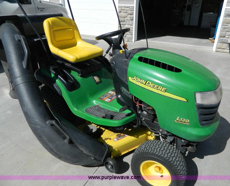 image for item E9453 John Deere L120 lawn mower