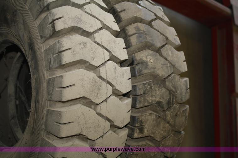 image for item L9267 (2) 7.50-10 forklift tires