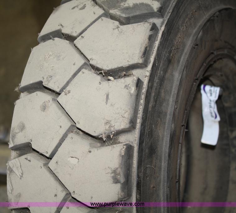 image for item L9271 Destone 6.50-10 forklift tire