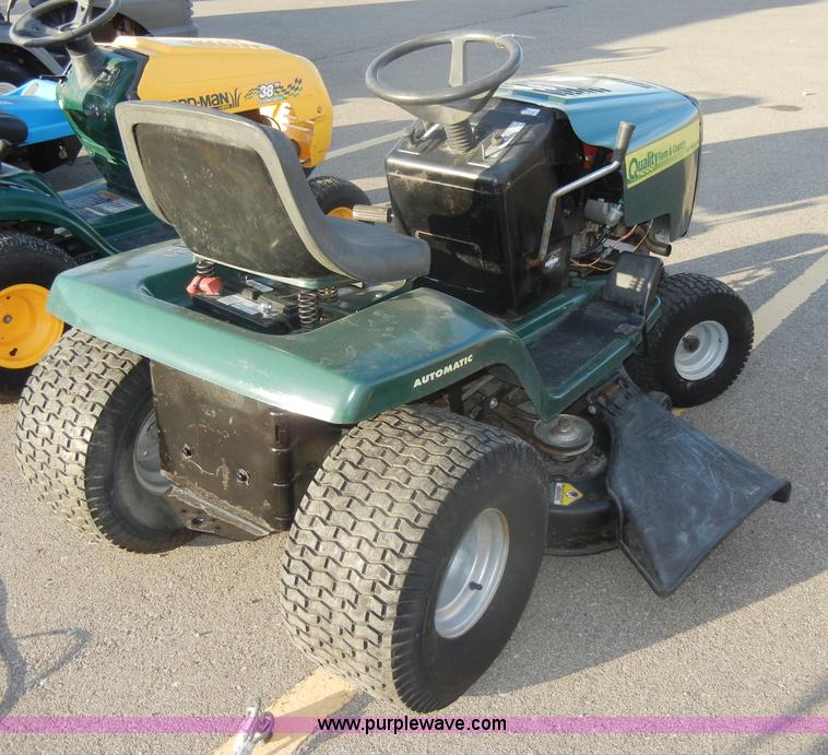 image for item U9917 Quality Farm garden tractor