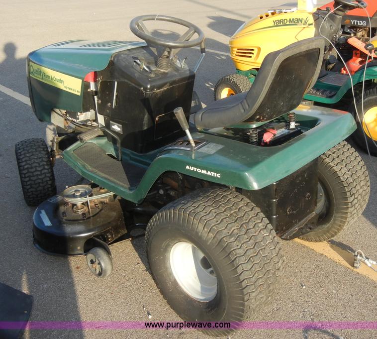 image for item U9917 Quality Farm garden tractor