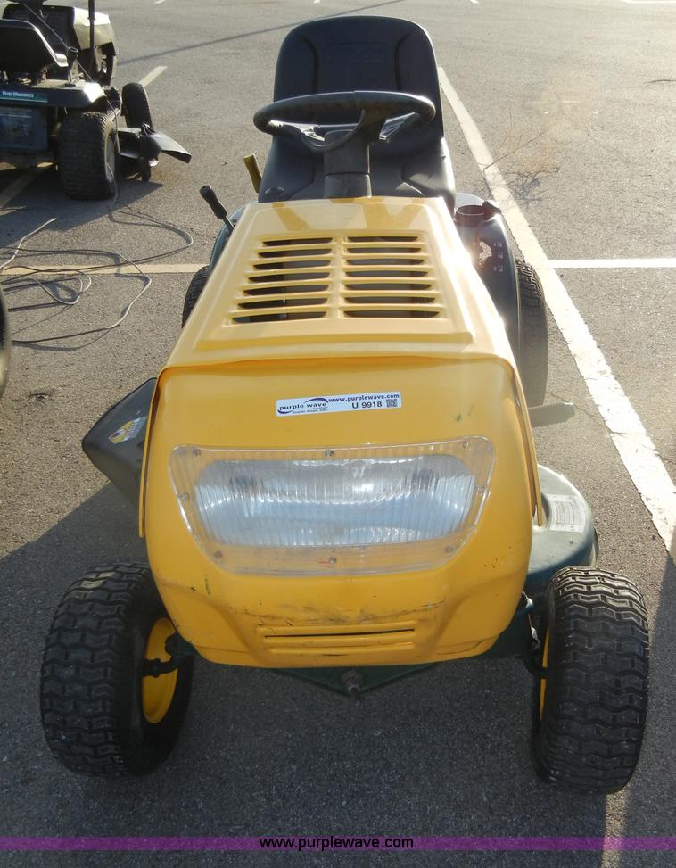 image for item U9918 Yardman lawn mower