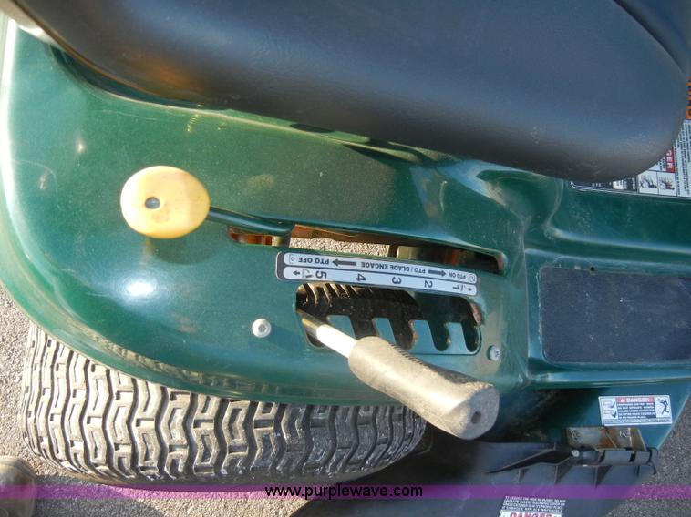 image for item U9918 Yardman lawn mower