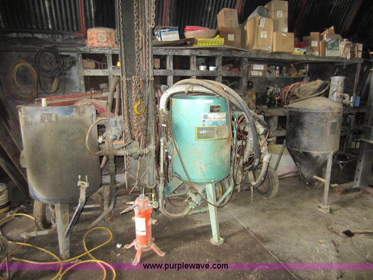 image for item V9022 (3) sand blasters