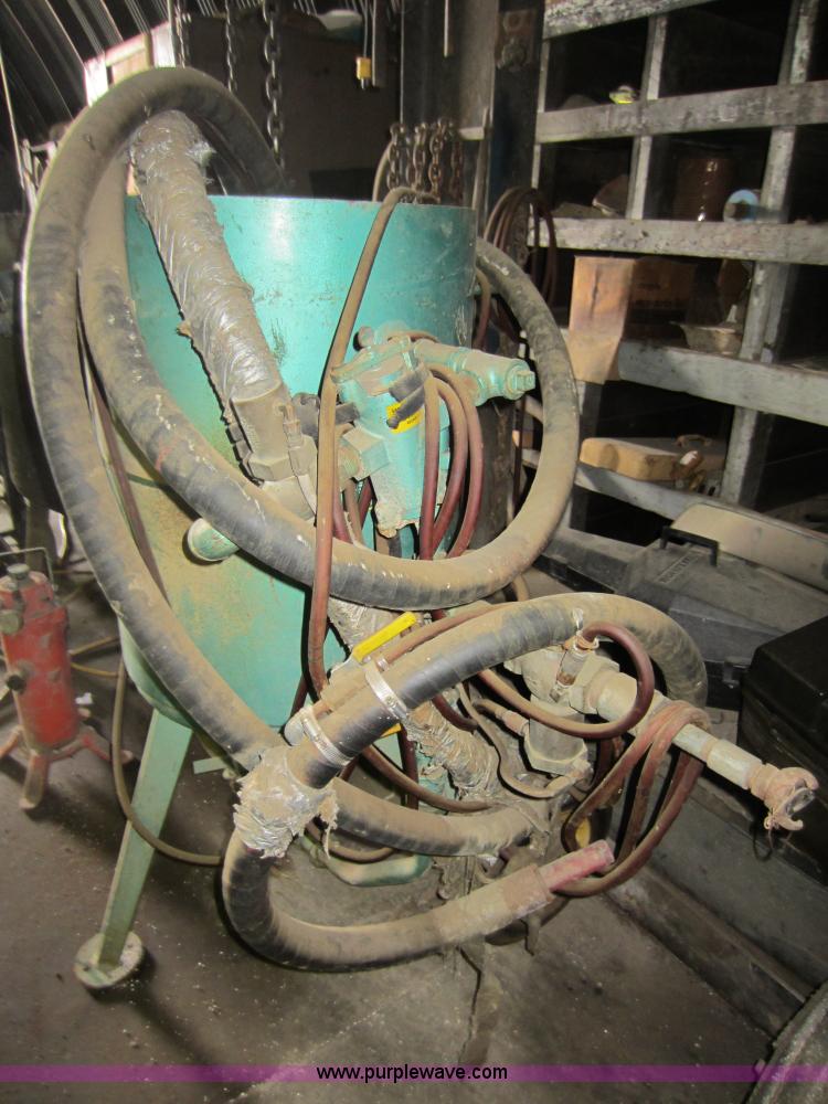 image for item V9022 (3) sand blasters