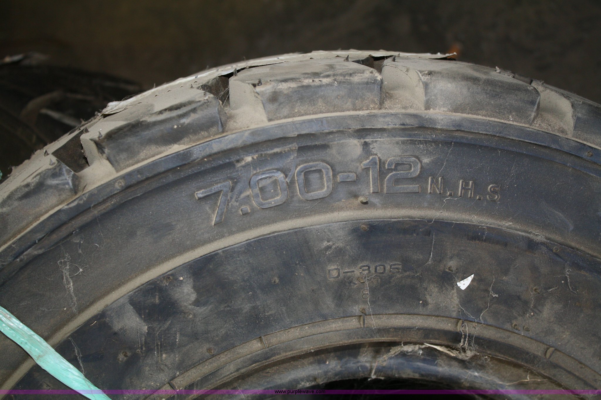 Destone 7.0012 forklift tire in Ottawa, KS Item L9269 sold Purple Wave