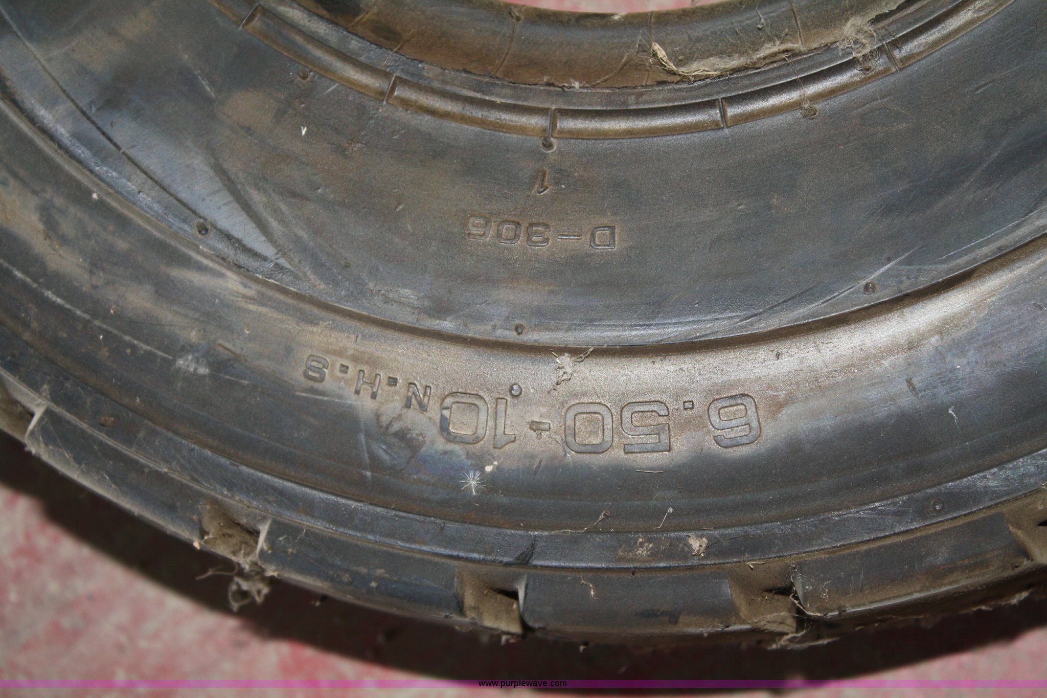 Destone 6.5010 forklift tire in Ottawa, KS Item L9271 sold Purple Wave