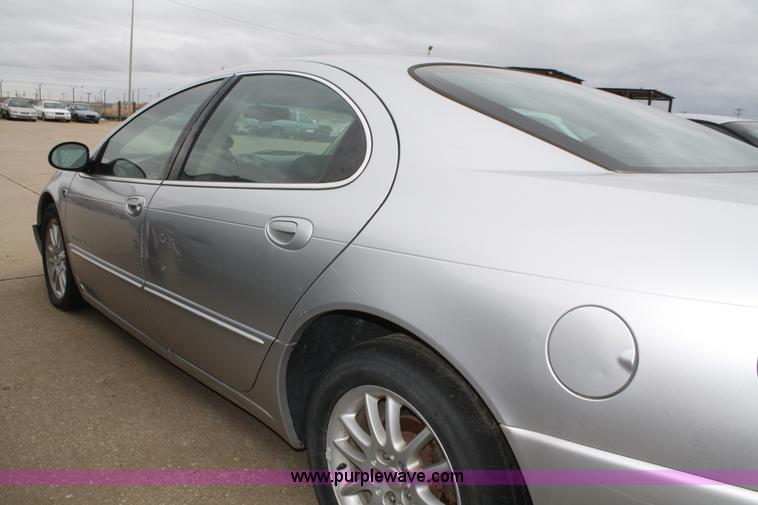 image for item C4412 2001 Chrysler 300M