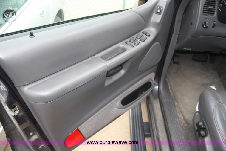 image for item C4413 2000 Ford Explorer XLT SUV