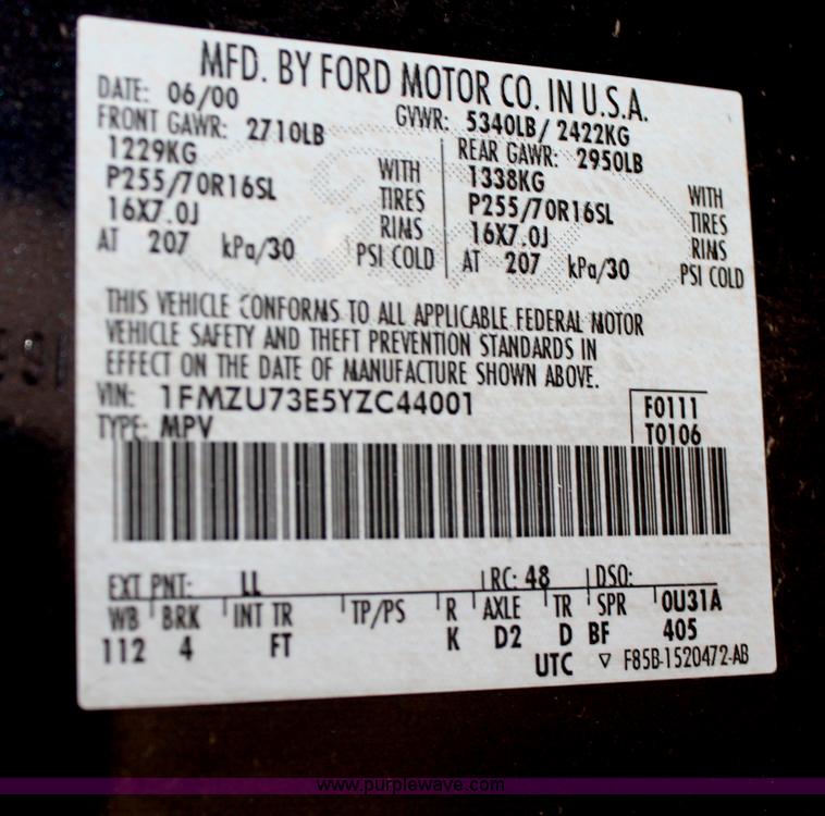 image for item C4413 2000 Ford Explorer XLT SUV