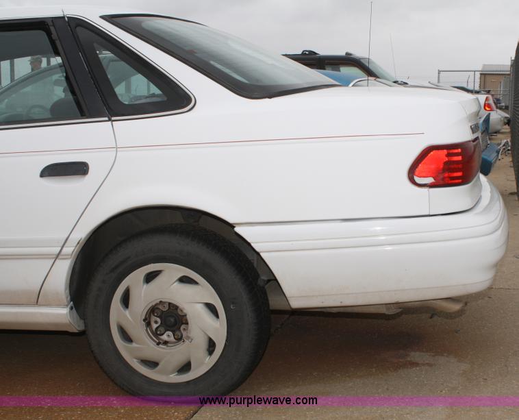 image for item C4416 1993 Ford Taurus GL