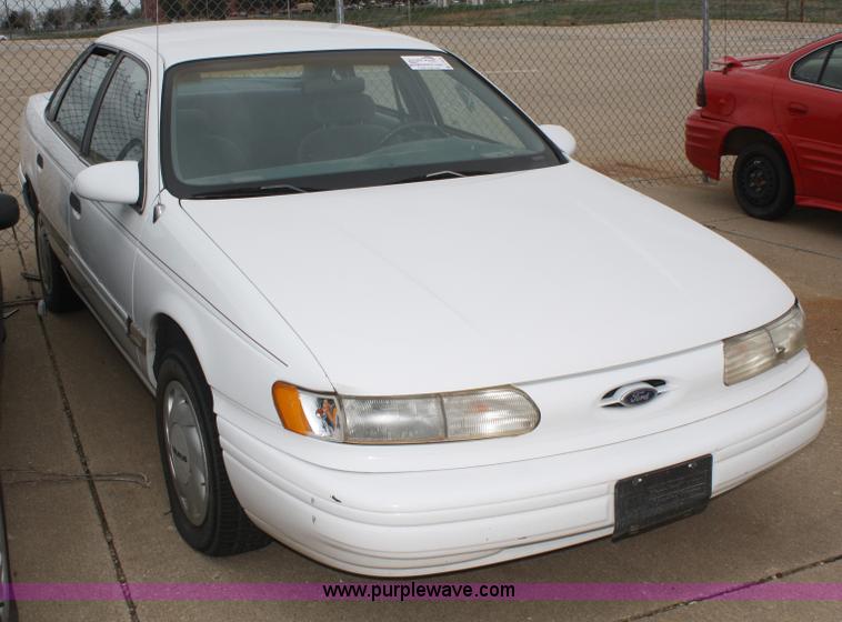 image for item C4416 1993 Ford Taurus GL