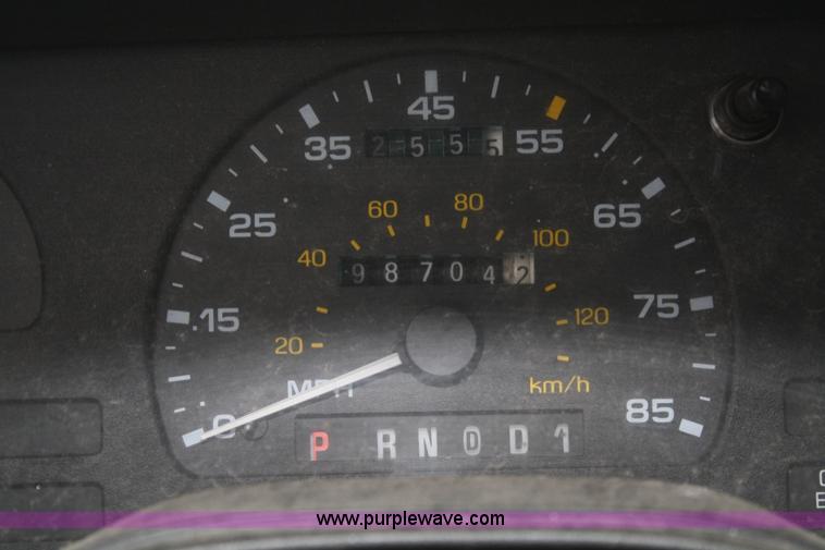 image for item C4416 1993 Ford Taurus GL