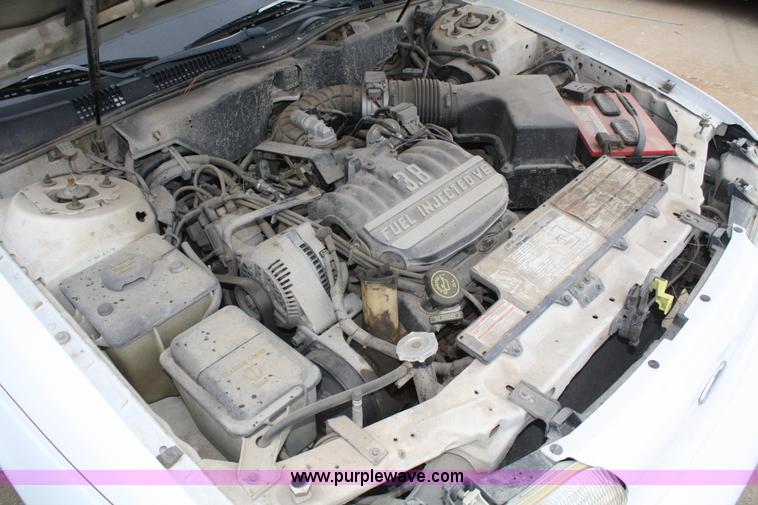 image for item C4416 1993 Ford Taurus GL